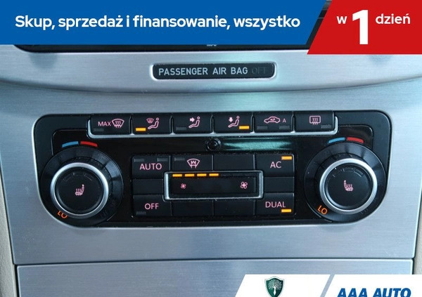 Volkswagen Passat CC cena 32000 przebieg: 188977, rok produkcji 2008 z Łęknica małe 232